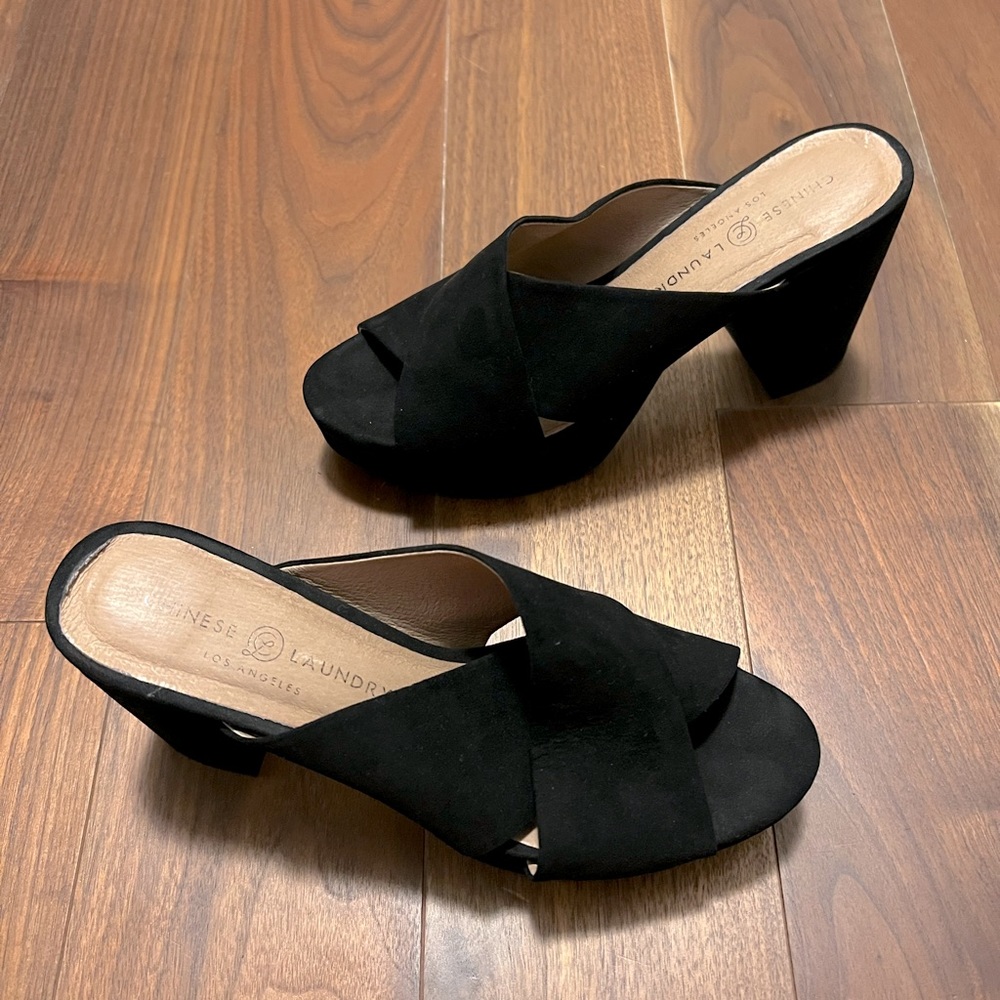 Black Chinese Laundry Heeled Mules Size 8